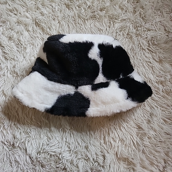 Fluffy Faux Fur Cow Print Bucket Hat All Seasons 90s Y2K Streetwear Vibes - Picture 10 of 16